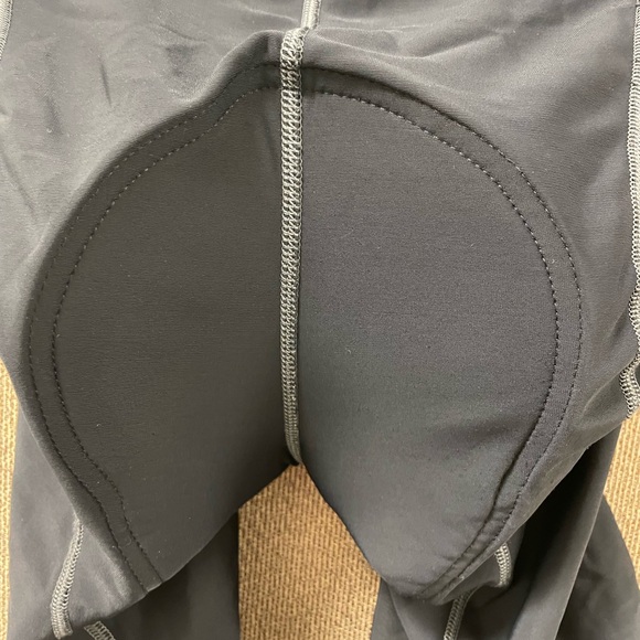 Pearl Izumi Black Athletic 🚴🚴 Cycling Shorts, size Medium, Unisex - Picture 5 of 13